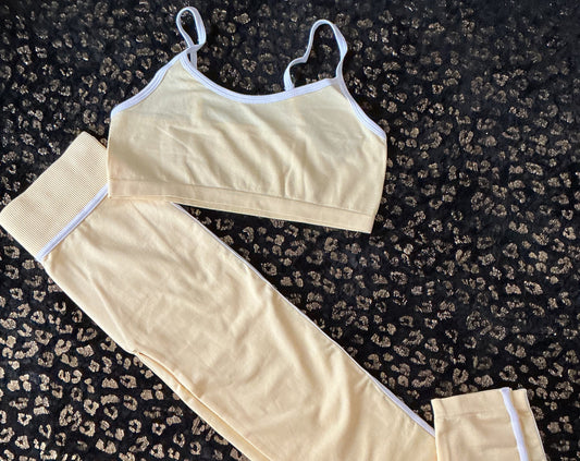 Buttercup 2PC Set